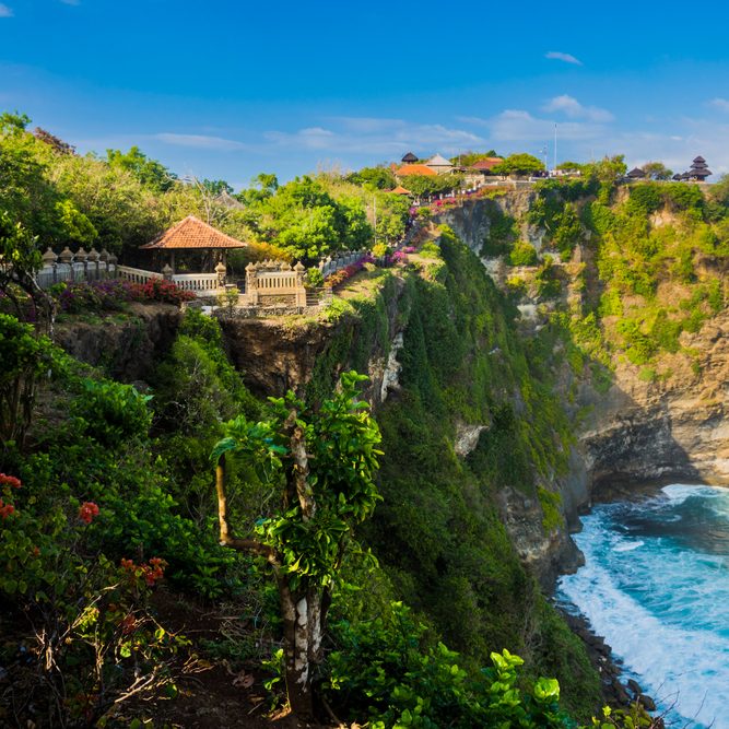 Paket Tour Wisata Liburan Asia Domestik Bali 2020 Murah - AmwindoTourCom - Kuil Uluwatu