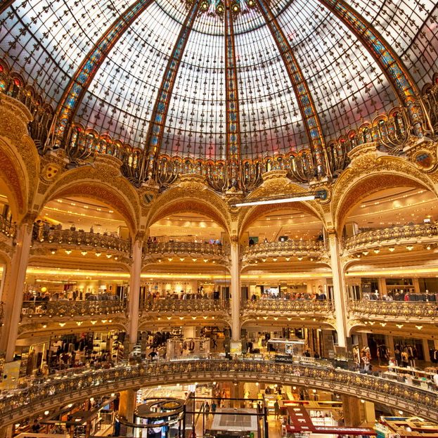 Paket Tour Wisata Liburan Eropa Paris Swiss Germany Netherland 8D7N 2020 Murah - Lafayette Gallery - AmwindoTourCom