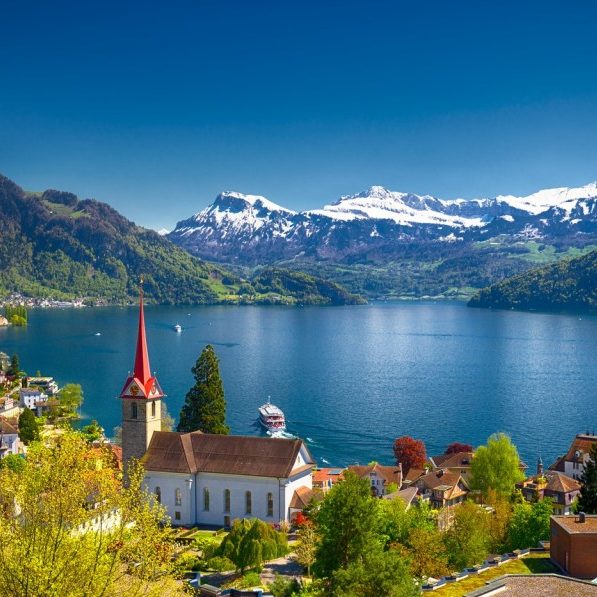 Paket Tour Wisata Liburan Eropa Paris Swiss Germany Netherland 8D7N 2020 Murah - Lake Lucerne