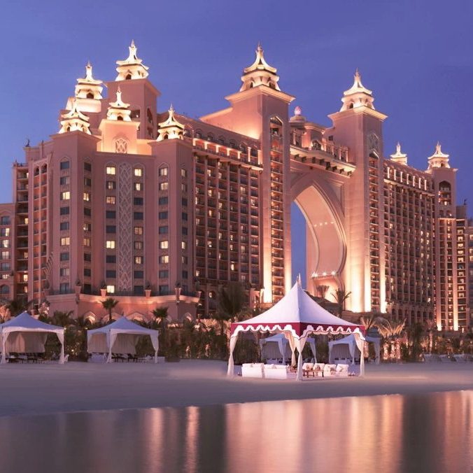 Promo Paket Tour Wisata Dubai Miracle Garden 6D5N 2020 Murah Buy 1 Get 1 - AmwindoTourCom - Atlantis the Palm