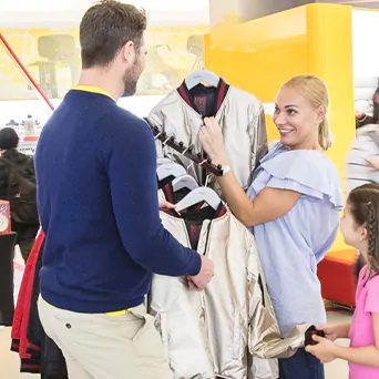 Promo Paket Tour Wisata Dubai Miracle Garden 6D5N 2020 Murah Buy 1 Get 1 - AmwindoTourCom - Yas Island Ferrari Store