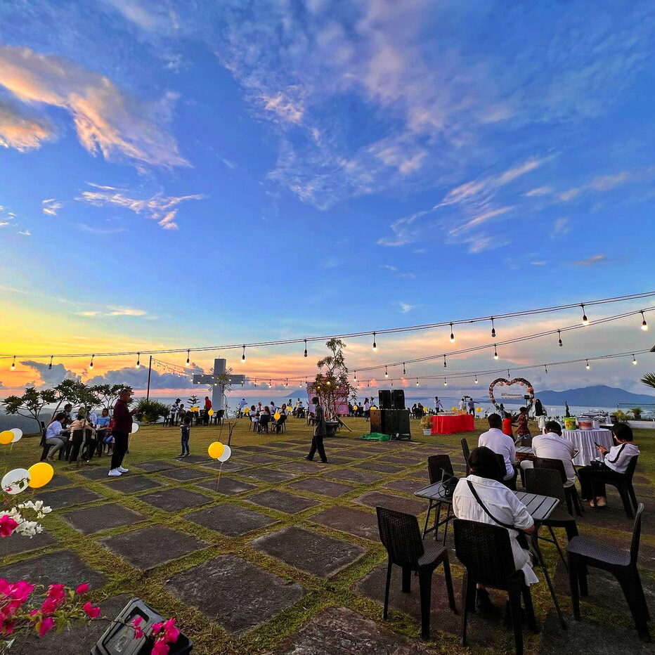 Paket Tour Wisata Makatete Hills Manado Bunaken